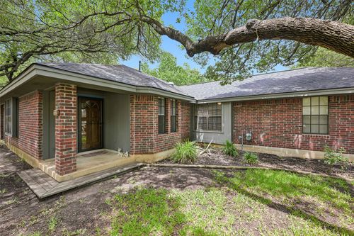 606 Prize Oaks Dr, Cedar Park, TX, 78613-2620 | Card Image