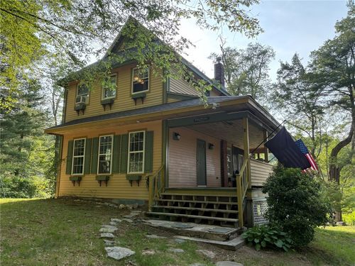 40 Anthony Rd, Foster, RI, 02825-1402 | Card Image