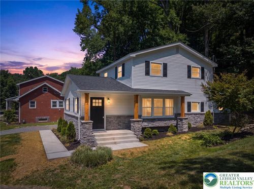 82 White Oak Lane, Salisbury Twp, PA, 18049 | Card Image
