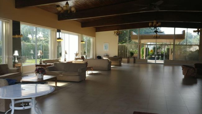 APT-1N - 500 Executive Center Dr, Condo with 2 bedrooms, 2 bathrooms and null parking in West Palm Beach FL | Image 24