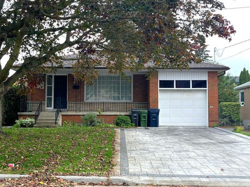 main-floor-201 Hendon Ave, North York, ON, M2M1A9 | Card Image