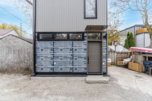 coach-238 Pape Ave, Toronto, ON, M4M2V8 | Card Image