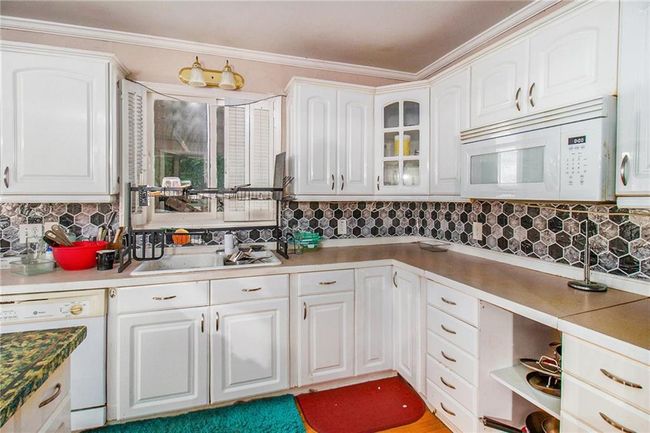 2549 Emerald Dr, House other with 4 bedrooms, 3 bathrooms and null parking in Jonesboro GA | Image 9
