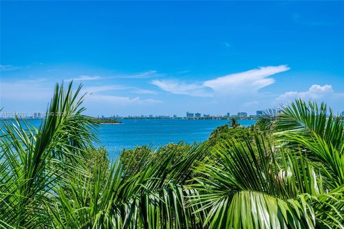 516-2000 N Bayshore Dr, Miami, FL, 33137-5108 | Card Image