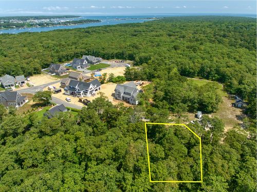 37 Double Ox Rd, Oak Bluffs, MA, 02557-6840 | Card Image