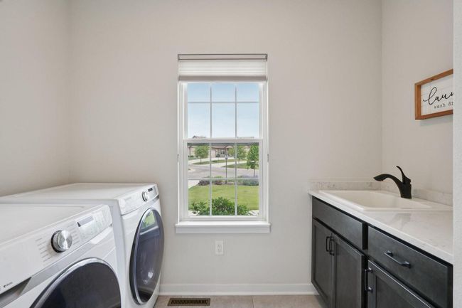 8975 W Eagle Court, House other with 5 bedrooms, 3 bathrooms and null parking in Mequon WI | Image 23