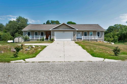 879 Flat River Ct, Lowell, MI, 49331-8959 | Card Image