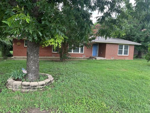 511 N Robinson Dr, Robinson, TX, 76706-5305 | Card Image