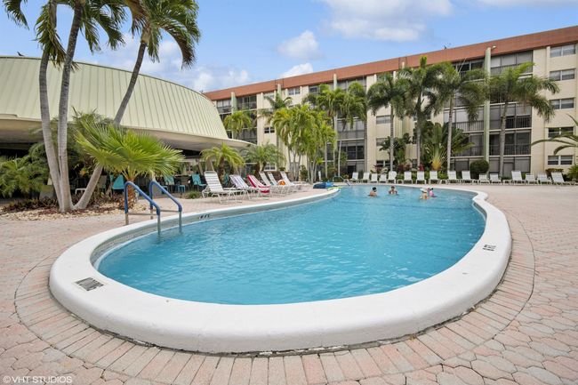 APT-226C - 5300 Ne 24 Th Ter, Condo with 2 bedrooms, 2 bathrooms and null parking in Fort Lauderdale FL | Image 18