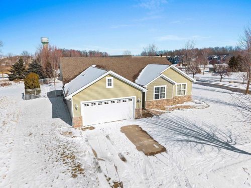 4882 Isabella Circle, Hobart, WI, 54155 | Card Image