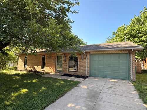 108 Cooper St, Cedar Hill, TX, 75104-2776 | Card Image