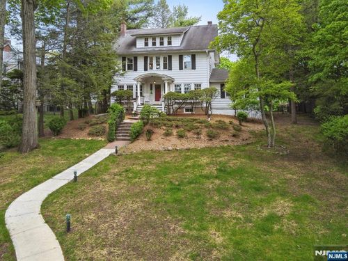 82 Arlington Ave, Caldwell, NJ, 07006-5225 | Card Image