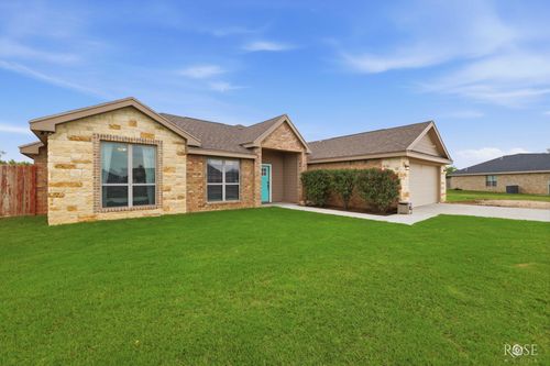 8306 Panther Path, San Angelo, TX, 76901-1598 | Card Image