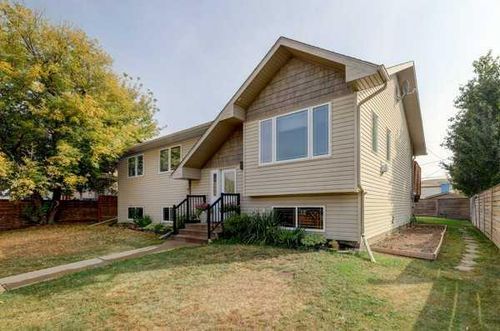 96 Poplar Street, Drumheller, AB, T0J0Y1 | Card Image