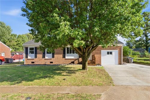 1512 Wildwood Dr, Hampton, VA, 23666-4751 | Card Image