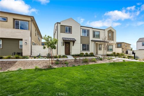 27632 Ensemble Pl, Valencia, CA, 91381-2009 | Card Image