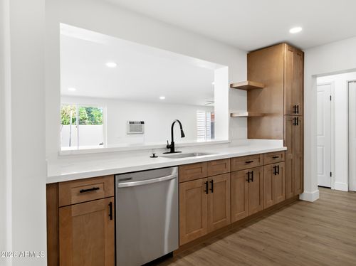 684 W Carla Vista Dr, Chandler, AZ, 85225-6930 | Card Image