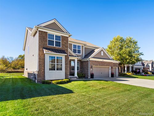 2130 Findley Cir, Lake Orion, MI, 48360-1254 | Card Image