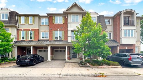 5 Pethick St, Scarborough, ON, M1L0C6 | Card Image