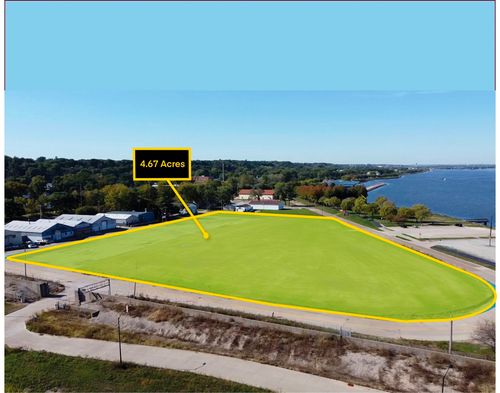 5420 Old River Dr, Moline, IL, 61265 | Card Image