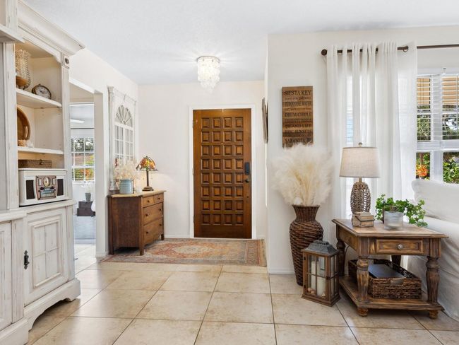 7460 Dickens Dr, House other with 3 bedrooms, 2 bathrooms and null parking in SARASOTA FL | Image 6