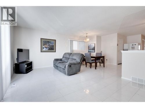 2109 Quince St, Prince George, BC, V2L2H2 | Card Image