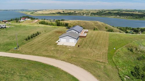 759 Jacob Ln Sw, Linton, ND, 58552-1759 | Card Image
