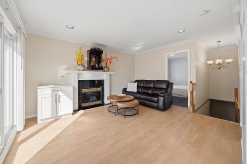 6058 Woodsworth St, Burnaby, BC, V5G1S8 | Card Image