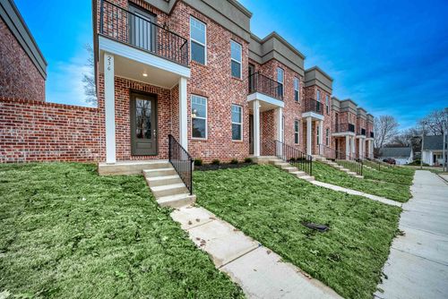 236 E Washington Ave, Covington, TN, 38019-2548 | Card Image