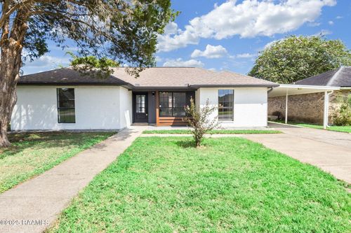 113 Pebble Beach Dr, Youngsville, LA, 70592-5208 | Card Image