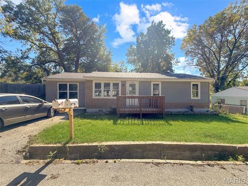 1749 Sinnot Cir, Independence, MO, 64050-3361 | Card Image