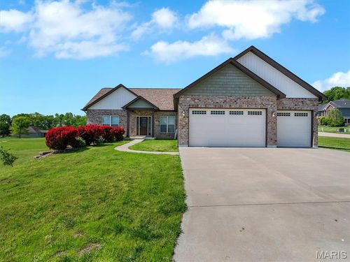 105 Ridgeview Oaks Dr, Washington, MO, 63090-5785 | Card Image