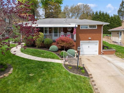 11 Lynn Lee Dr, Greensburg, PA, 15601-1346 | Card Image