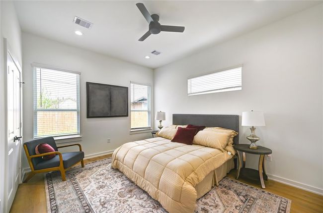 AB - 4009 New Orleans St, Home with 3 bedrooms, 2 bathrooms and null parking in Houston TX | Image 5