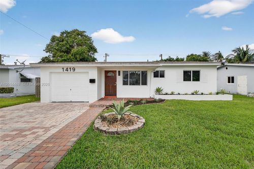 1419 Harding St, Hollywood, FL, 33020-2560 | Card Image