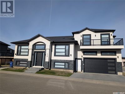 135 Fast Cres, House other with 5 bedrooms, 4 bathrooms and null parking in Saskatoon SK | Image 1