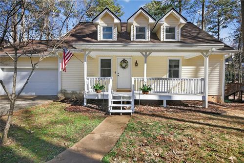 9018 Lakeview Pkwy, Villa Rica, GA, 30180-7626 | Card Image