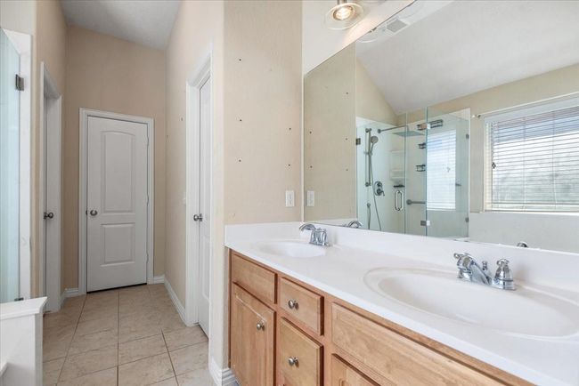 Primary Bathroom with two sinks. | Image 22
