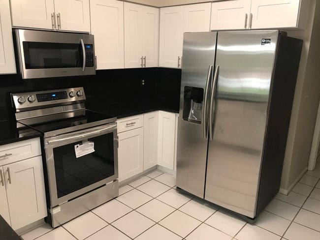 1885 Chipping Way, Condo with 4 bedrooms, 3 bathrooms and null parking in Bloomfield Hills MI | Image 9