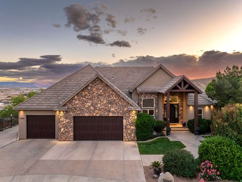 3088 Limestone Dr, St George, UT, 84790-6520 | Card Image