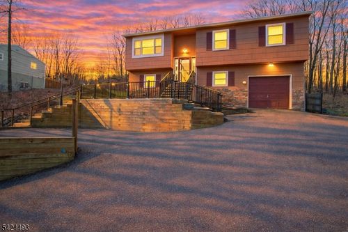 142 Valley View Dr, ROCKAWAY, NJ, 07866-1509 | Card Image