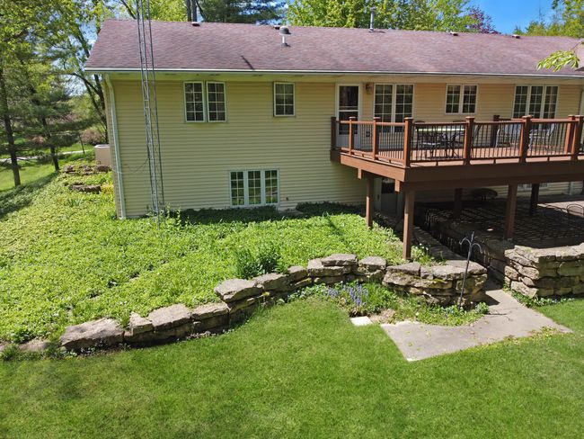 8518 Reese Rd, House other with 3 bedrooms, 3 bathrooms and 8 parking in HARVARD IL | Image 21