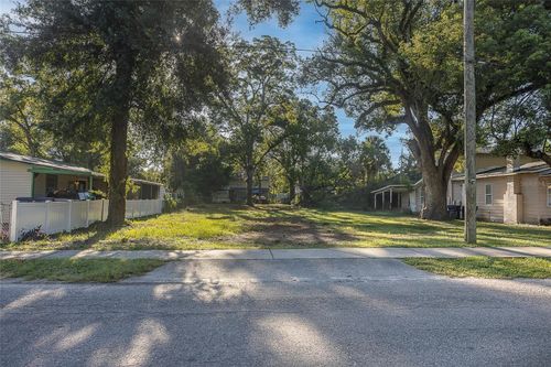 8409 N Mulberry St, TAMPA, FL, 33604-1815 | Card Image