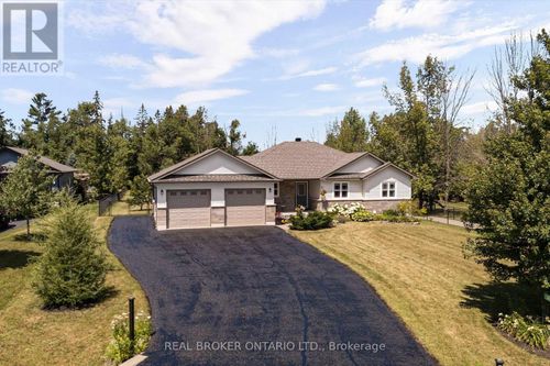 34 Merrington Avenue, Oro-Medonte (Warminster), ON, L3V0R5 | Card Image