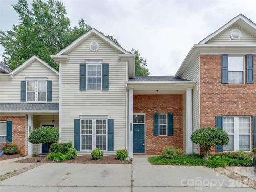 9128 Treyburn Dr, Charlotte, NC, 28216-1763 | Card Image