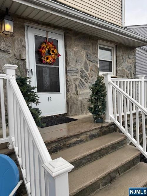 fl-1st-12 Pasadena Ave, Lodi, NJ, 07644-3329 | Card Image