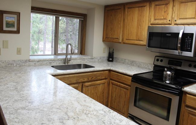 10-Kitchen_Window-Stove-R14 | Image 11