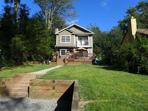 34 Race Track Dr, Hewitt, NJ, 07421-1803 | Card Image