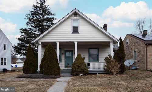 fl-2nd-4820 Derry St, HARRISBURG, PA, 17111-3471 | Card Image