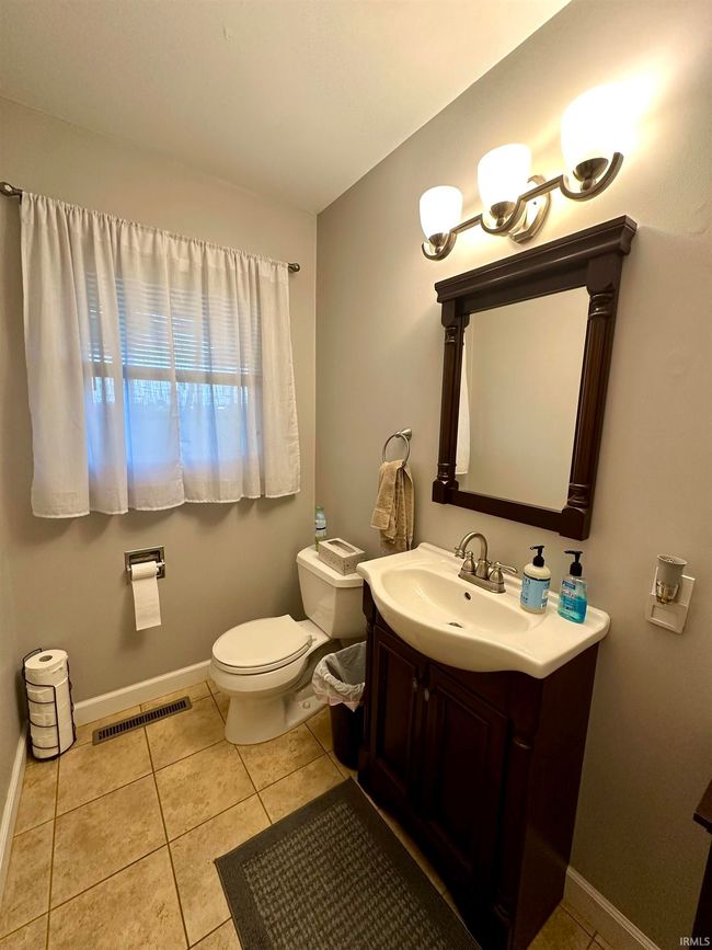 3797 W State Road 56, House other with 2 bedrooms, 2 bathrooms and null parking in Jasper IN | Image 11